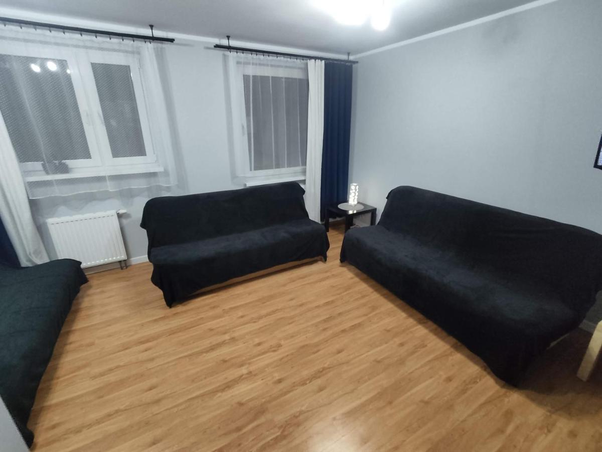 3030 Jana Spychalskiego 32 - Tanie Pokoje W Apartamencie - Samodzielne Zameldowanie - Self Check In Poznan Exterior photo